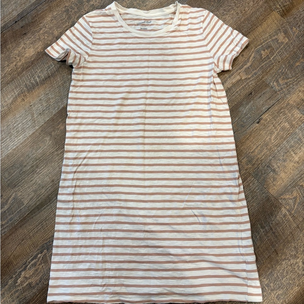 Target Universal Threads Cream and Tan Tshirt Dress